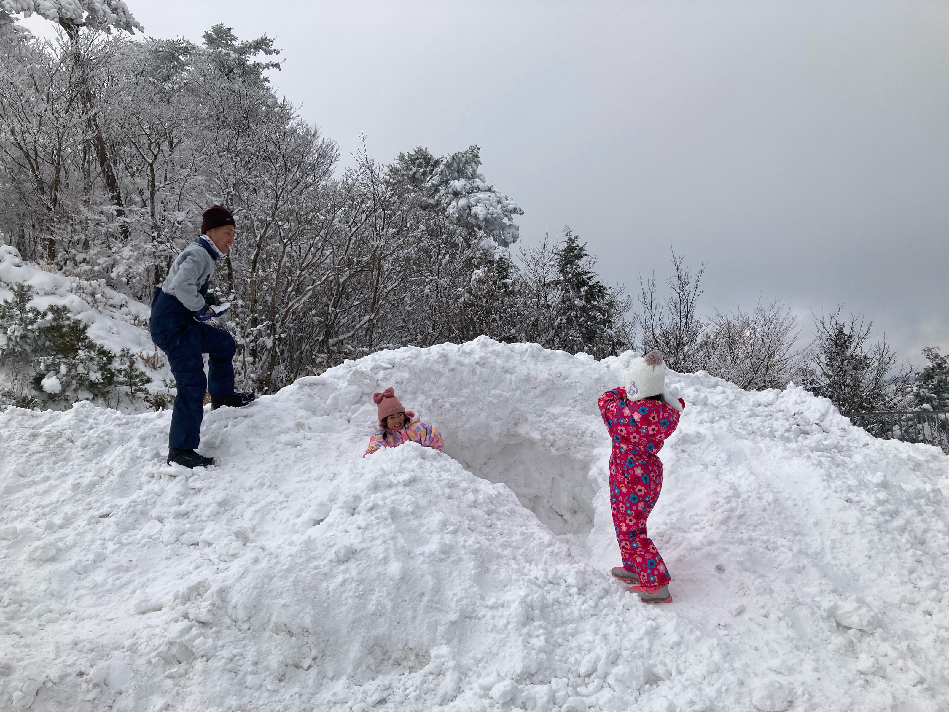 mitene663BB5BA-0E7B-4CD9-AC3B-22D1ED7097FA