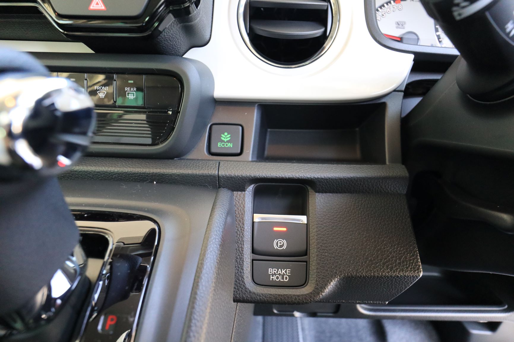 新型N-ONE電子制御パーキングブレーキ